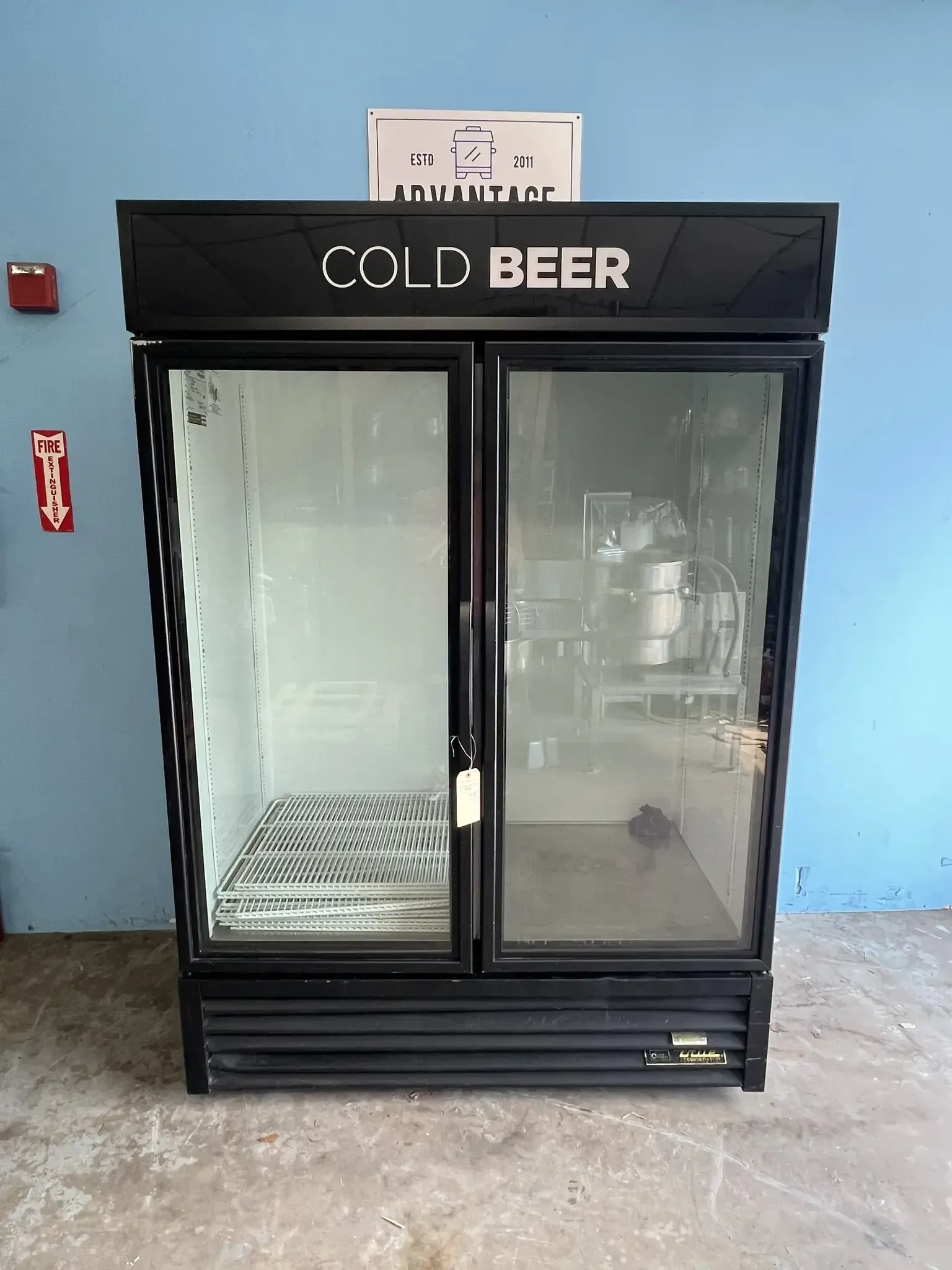 True GDM-49-HC TSL01: Compact, Efficient, and Reliable Merchandiser Refrigerator