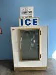 Advantage Leer M450AG Glass Door Bagged Ice Freezer Merchandiser - 0583